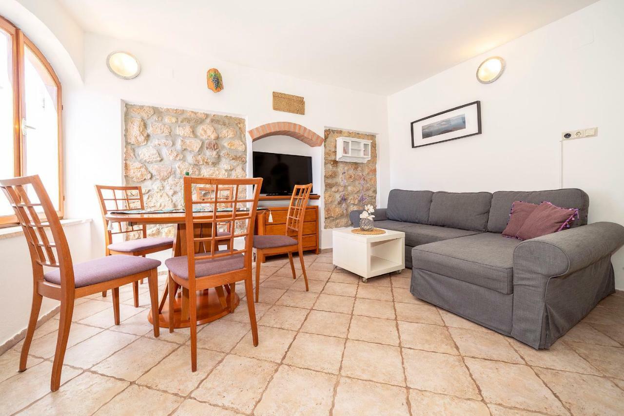 Mediterranean Apartment Korina Башка Экстерьер фото